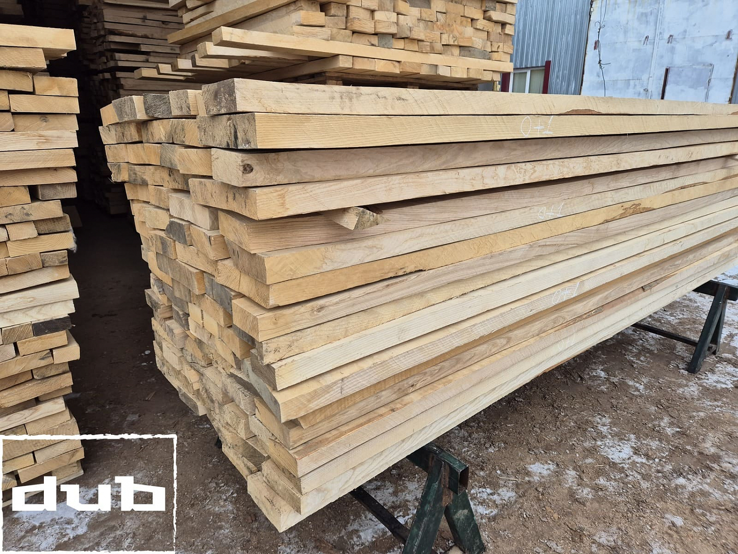 Массив ясеня сухой обрезной 0 сорт 1000-2000х150х50мм